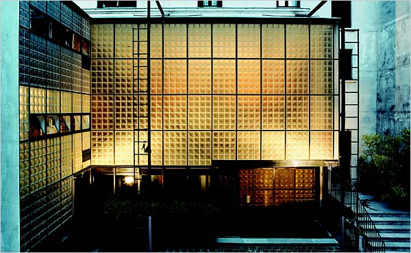 9_Maison-de-Verre-by-Pierre-Chareau