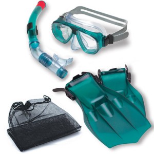 2-snorkel-gear A list of the best of vacation packing list