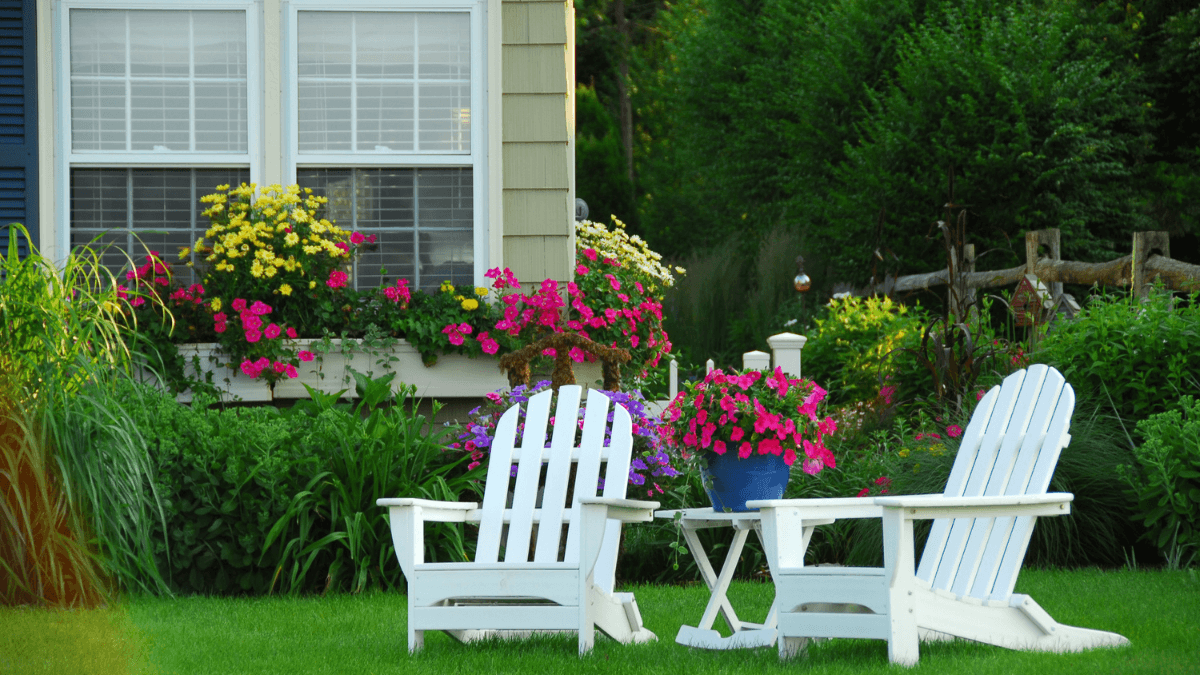 Lawn Decor Tips: Best Placement for Effect and Maximum Charm