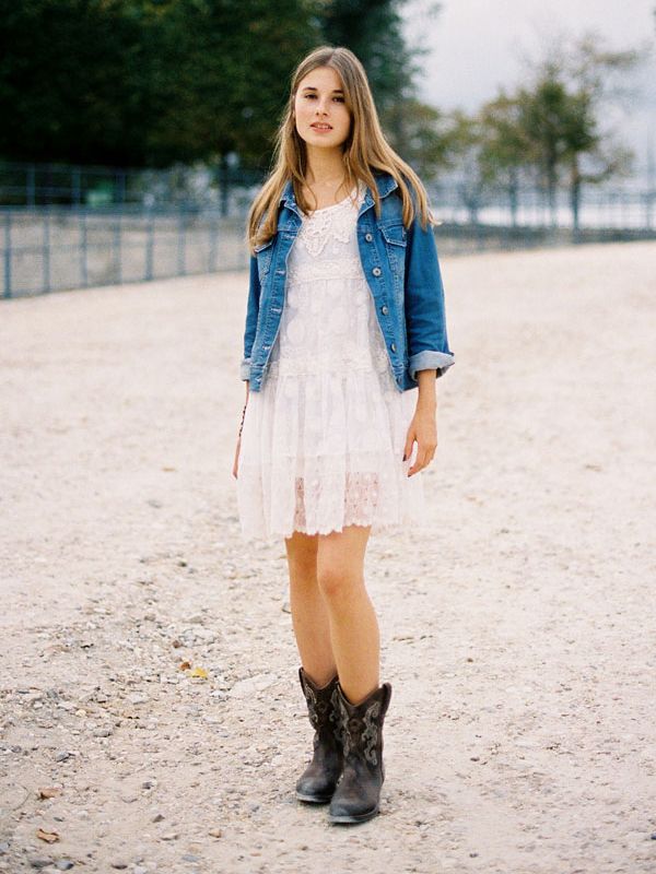 Use a cowboy jacket denim jacket country style